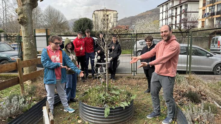 Elizondo Lanbide eskolako Gora Begira proiektua: «bidea»