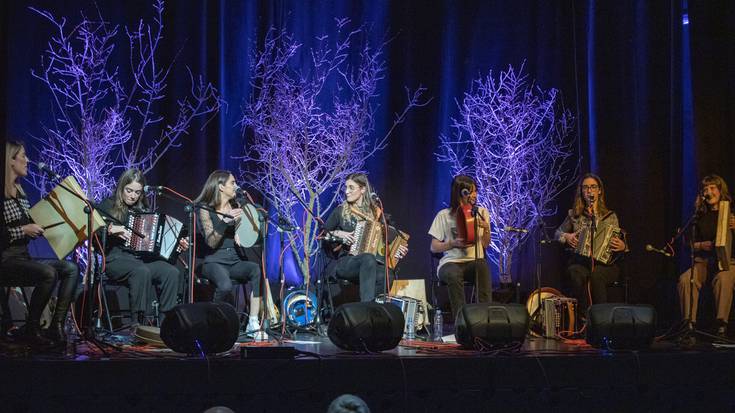 Neomak taldeak kontzertua emanen du Donezteben larunbatean