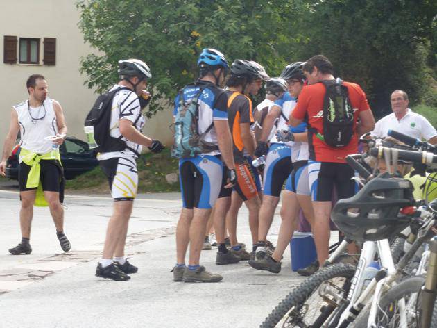 BTT Bidasoko Bide Berdean barna 