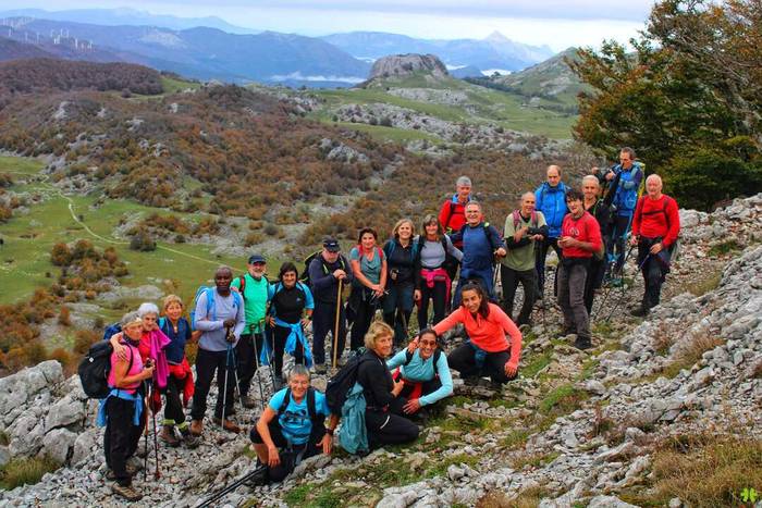 [ARGAZKIAK] 25 lagunek parte hartu dute Arainburukoek Aizkorrira egindako irteeran