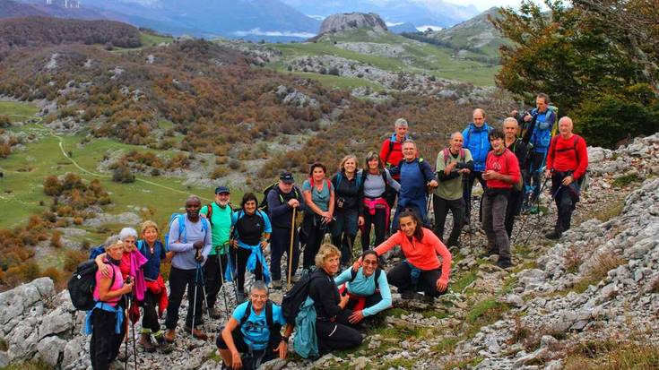 [ARGAZKIAK] 25 lagunek parte hartu dute Arainburukoek Aizkorrira egindako irteeran