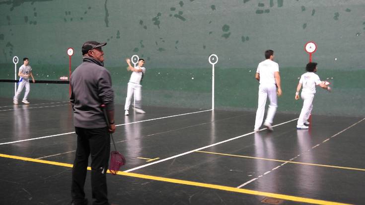 Lesakako eskuz binakako pilota txapelketaren finalak jokatuko dituzte larunbatean