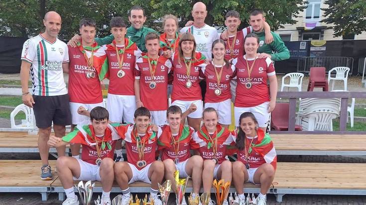 Domina uzta ederra ekarri du euskal selekzioak Europako junior mailako pilota txapelketatik