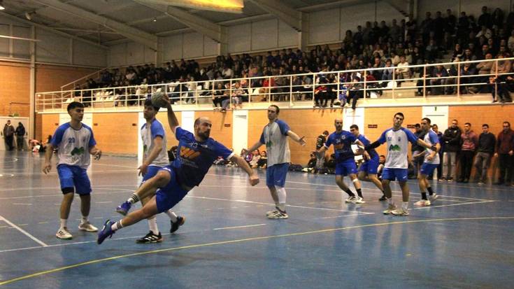 Lauko finala Doneztebera ekartzeko bertze urrats bat eman nahi du Errekak ortzeguneko partidan