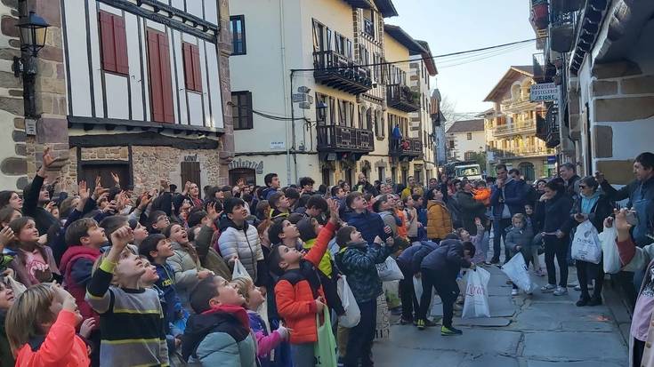 Urtea eskean eta kantuan bukatuko dute beratarrek