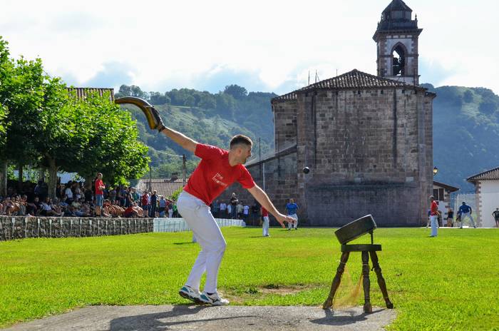 Zazpi talde lehiatuko dira berrikuntzekin datorren Baztan-Errekako 45. Laxoa Txapelketan