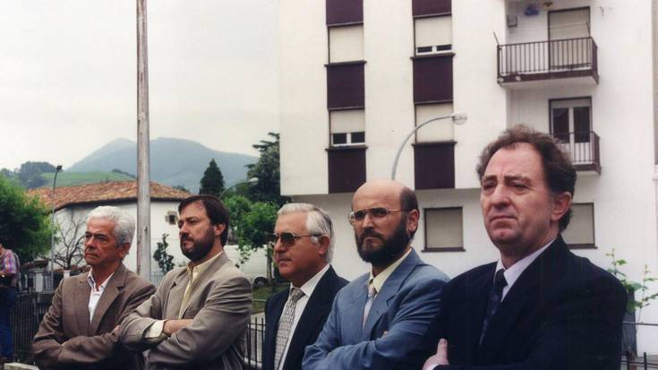 [ARGAZKIAK] San Jose Zahar Etxe berriaren inaugurazioa 1996an