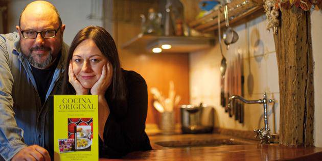 Betiko sukaldaritzari buruzko liburua aurkeztuko dute Xabier Landa eta Carmen Garcia Romero iruritarrek