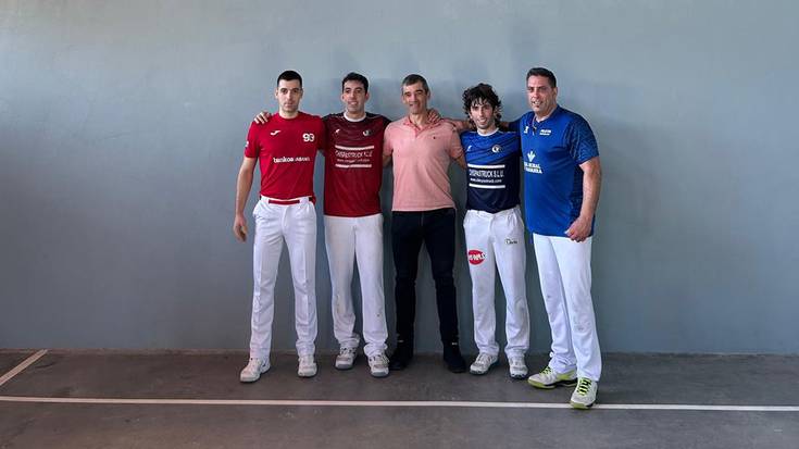 [ARGAZKIAK] Aurtizko Koianea Txikia pilotaleku berritua giro ederrean inauguratu dute