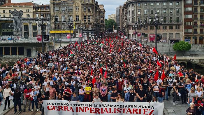 [GUTUNA]: Maiatzak 1: folklorea eta fartsa