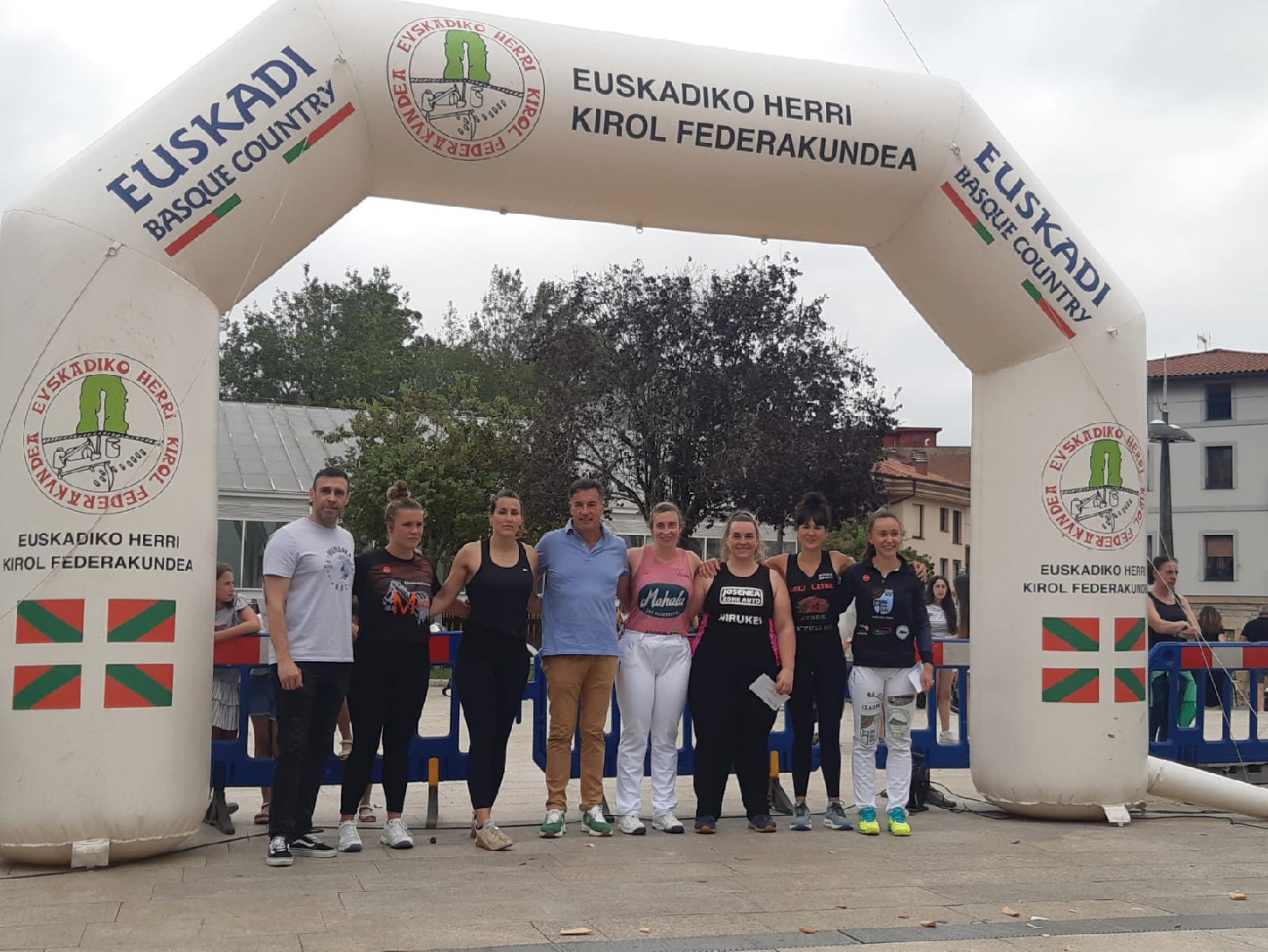 Nerea Sorondo Euskal Herriko aizkolari txapelketaren finalean izanen da, baina Maika Ariztegi ez