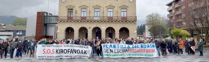 Bidasoa Ospitaleko bloke kirurgikoa ez ixteko eskaera berretsi dute bertze behin herritarrek