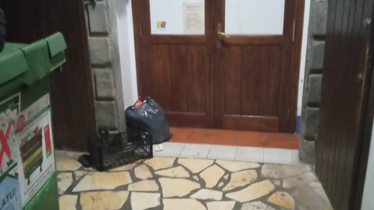 [ARGAZKIAK] Lesakako Matxinbeltzenea aterpetxean ostatu hartzen dutenei erasoak salatu dituzte