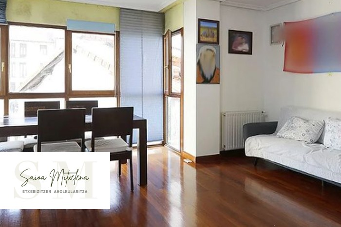 Saioa Mitxelena Inmobiliaria: Irungo Santiago auzoan pisu ederra salgai