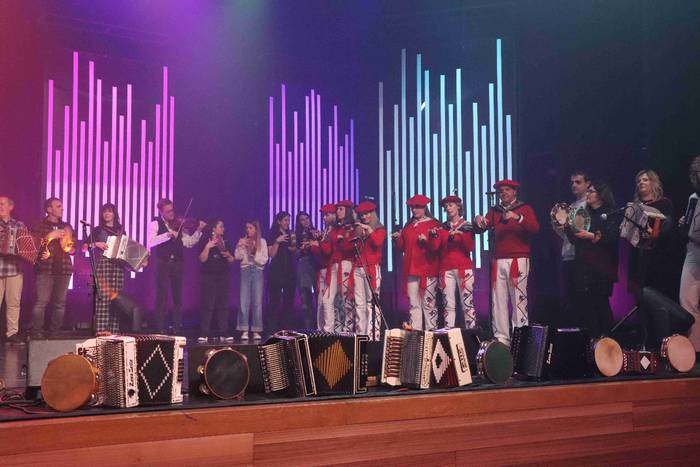 Nafarroako XII. Trikiti jaialdia larunbat arratsean emanen dute Euskal Telebistan