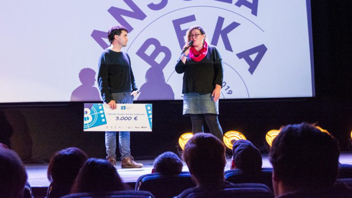 Benito Ansola Saria jaso du Oier Fuentesen 'Emisio etena' proiektuak