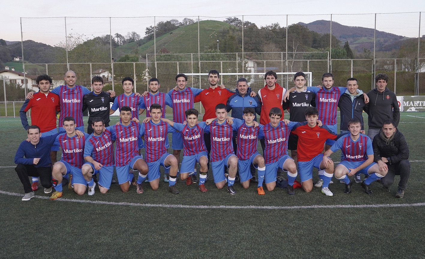 Gipuzkoako Gorengoen maila begiz joa dauka Gure Txokoa futbol taldeak