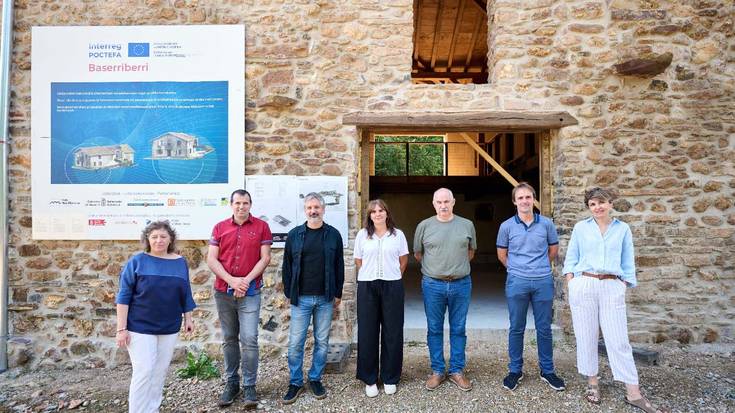 Mugaz gaindiko Baserriberri proiektuaren ahalmena aldarrikatu dute Urdazubin