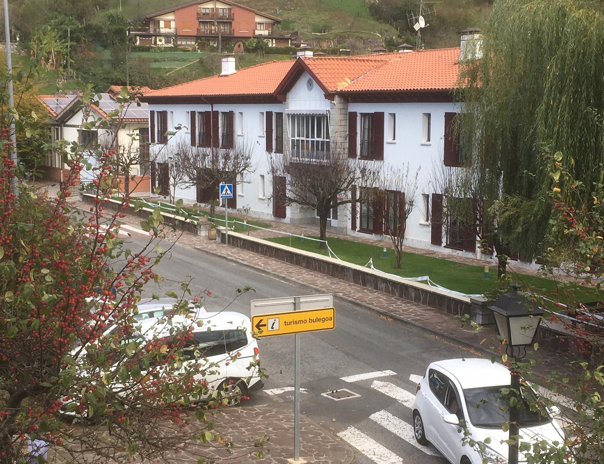 Erizain edo laguntzaile aritzeko lan eskaintza egin dute Lesakako Andra Mari Zahar Etxean