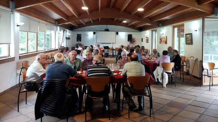 Igantziko Baratzondo jubilatu elkartekoek afaria izanen dute Ortzirale Santu egunean