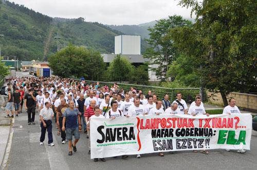 500 lagunek bat egin zuten uztailaren 3an Saverako langileek deitutako manifestazioarekin