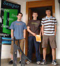 Gida-baimena ateratzeko azterketa teorikoa euskaraz gainditu dute hiru beratarrek