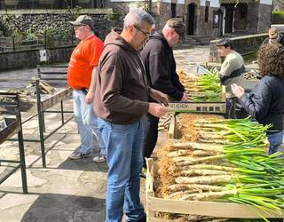Giro ederrean ospatu dute 'Calçotada' Legasan