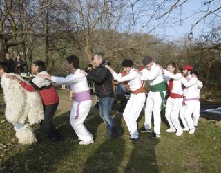 Auzoz auzo eta etxez etxe abiatuko dira Senpereko ihauteriak larunbat honetan