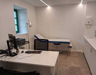 Mediku kontsultategi berria estreinatu dute Zubietan