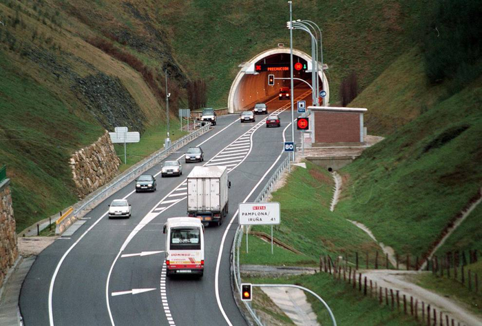 Belate eta Almandozko tunelak trafikoarentzako itxita egonen dira asteazken eta ortzegun gauean mantentze-lanak egiteko