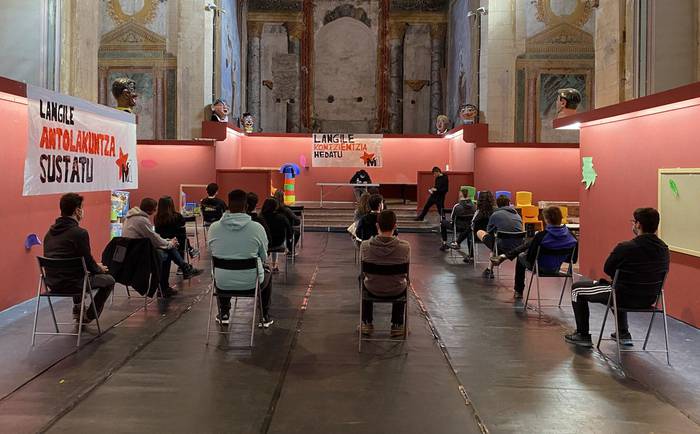 Langileen kontzientzia indartzeko hitzaldia eginen dute Etxalarren