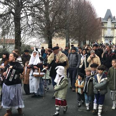 Olentzero eta Mari Domingi abenduaren 20an datoz Sarako plazara