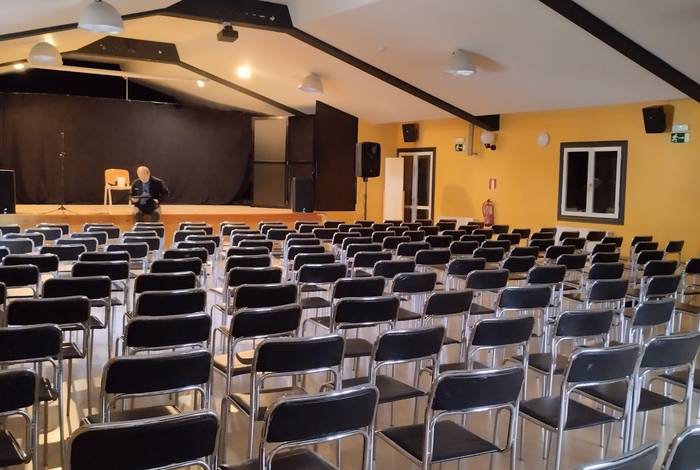 Igandean Iruritan egitekoa zen 'Lotura basatiak' antzerkia bertan behera gelditu da