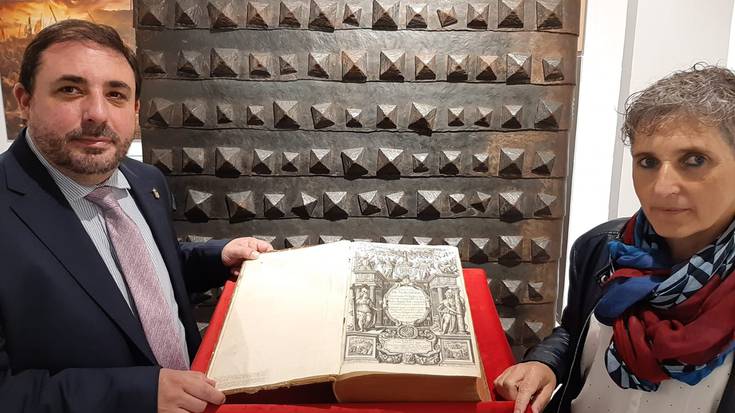 Nafarroako konkistari buruzko 'Histoire de Navarre' liburuaren lehen edizioa eskuratu du Amaiurrek