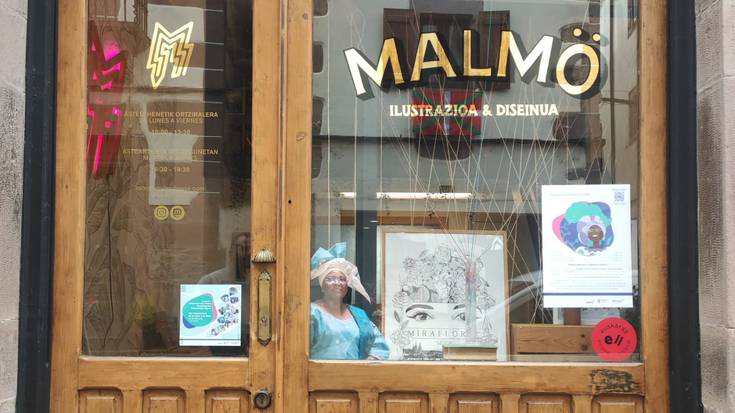 Baztango 26 saltokik erakusleihoak apaindu dituzte emakume zientzialarien omenez