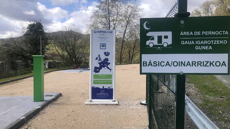 Autokarabanentzako gune berria martxan paratu dute Lesakan