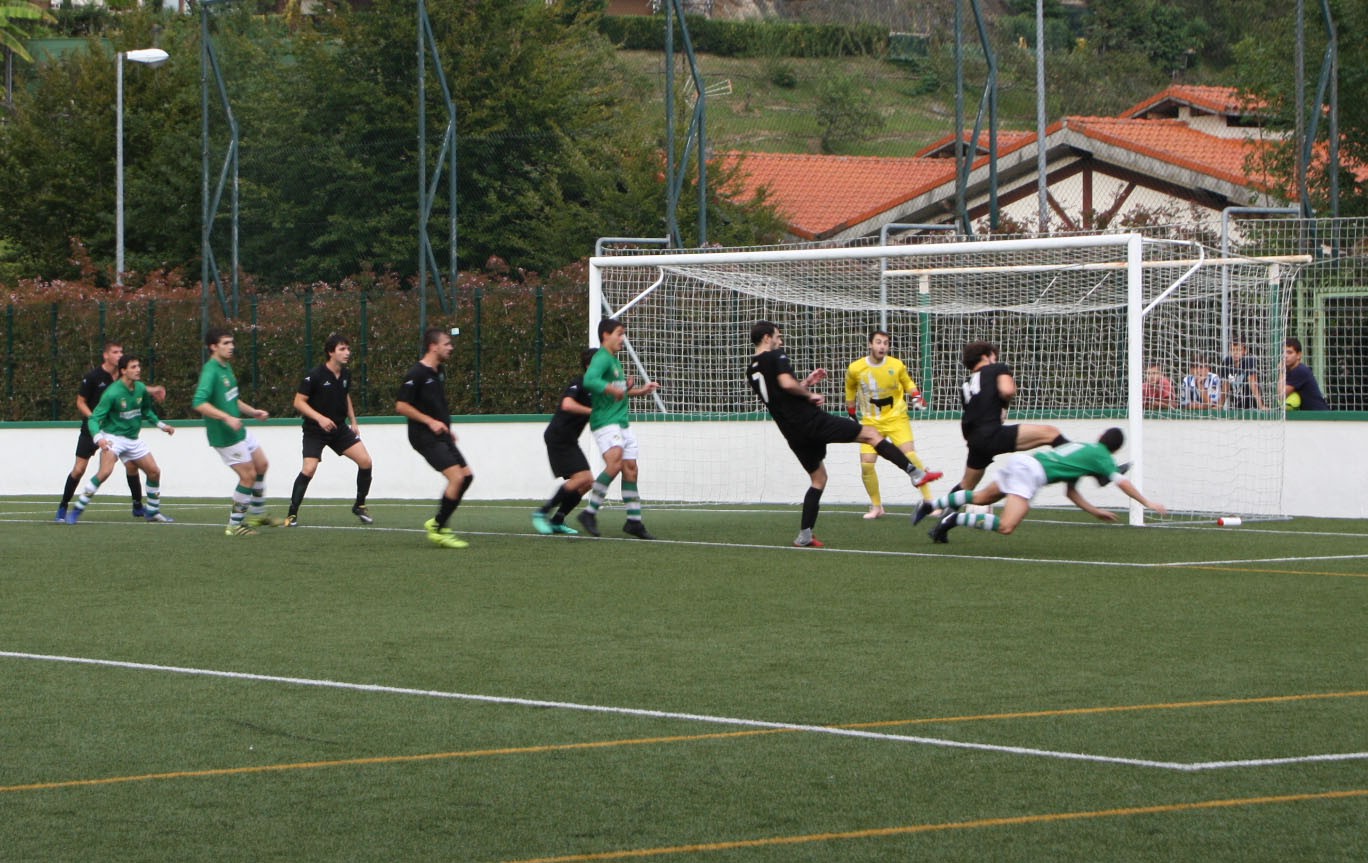 Peña Sport liderra hartuko du Baztan futbol talde nagusiak Giltxaurdin