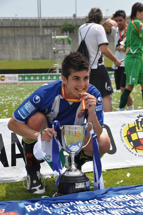 “Bartzelonan gustura nago, baina 7 urte daramatzat etxetik kanpo eta bueltatzea gustatuko litzaidake”