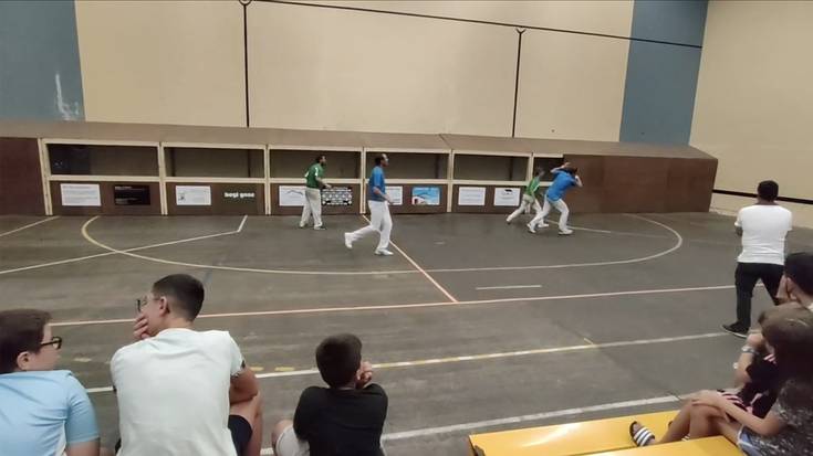 Euskal Herriko esku huskako trinkete txapelketako bi partida jokatuko dituzte ortziralean Saran