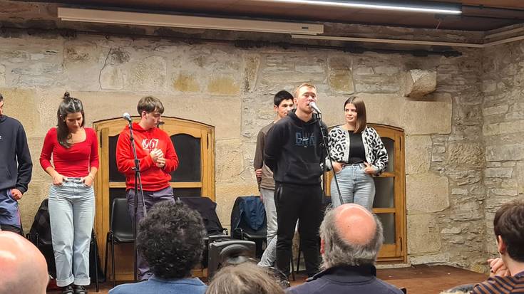 Xenpelar sariketako finalean izanen dira Haira Aizpurua eta Josu Txoperena bertsolariak