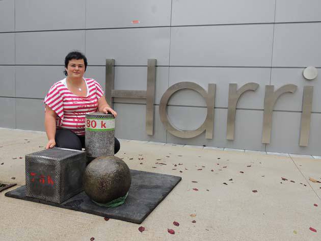 «Herri kirolean hasten dira neskak, baina harriak errespetua sortzen du»