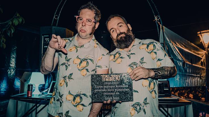 «Kantatzeko, irri egiteko eta erotzeko musika paratu izan dugu»