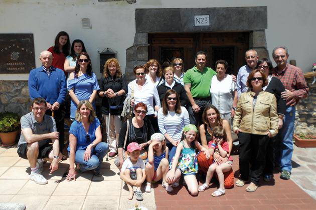 Arzuaga familia elkartu da Itur-Ondo elkarteko bazkarian