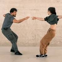 Riart dantza taldearen emanaldia