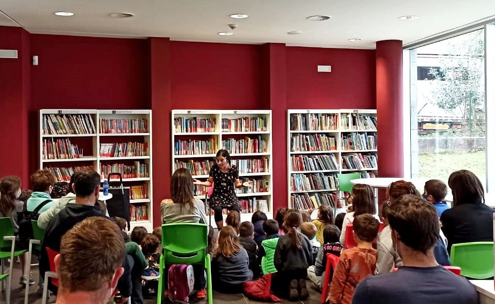 Mintzoan Kux-Kux irakurketa klubaren urteko lehen hitzordua finkatu dute otsailaren 14rako, Lesakako liburutegian