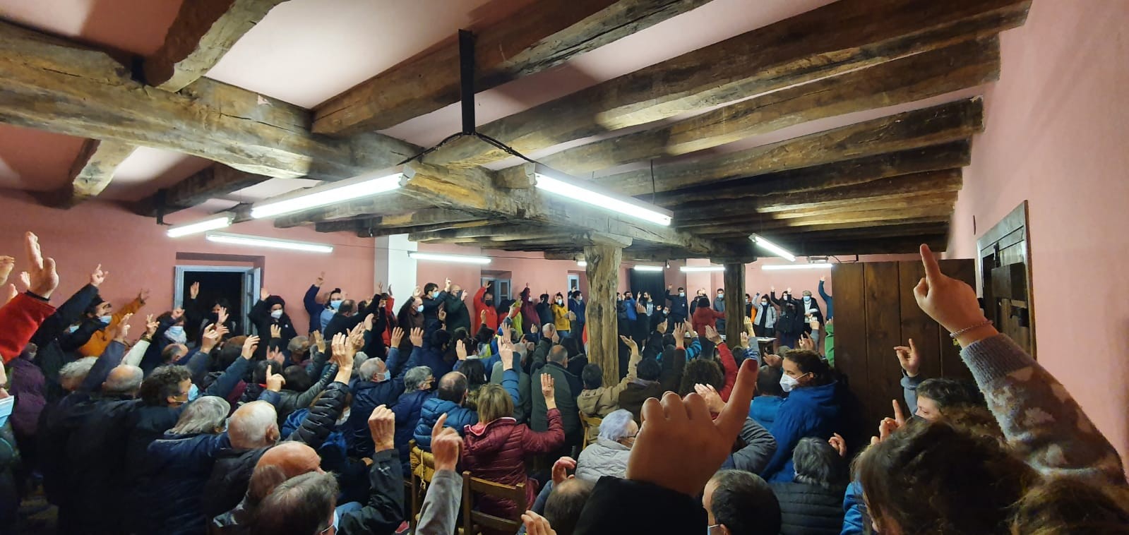 Erabakitzeko eskubidearen aldeko herri batzarrak eta elkarretaratze masiboa igandean Baztanen