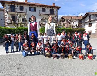 [ARGAZKIAK] Giro ederra izan dute Sunbillako Asteburu Kulturalean
