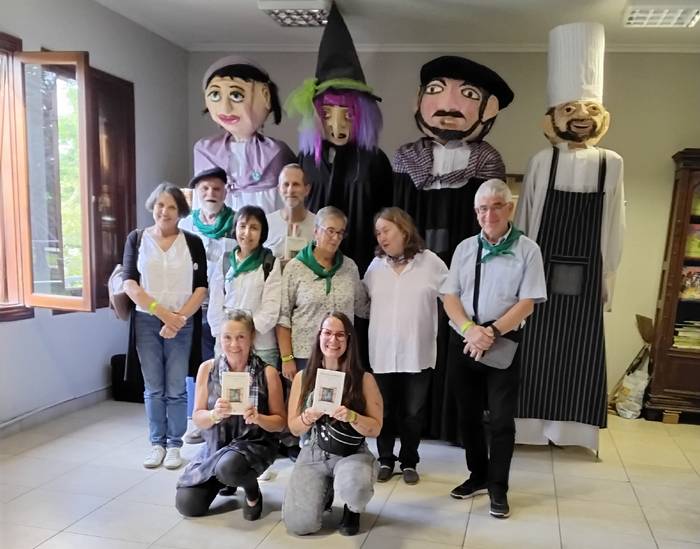 Hatsaren 27. Poesia liburua Argentinan ere aurkeztu dute