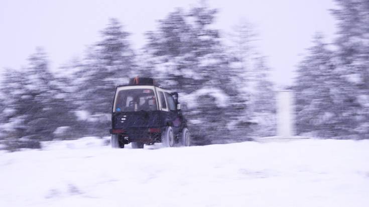Mendian pistaz kanpo ibilgailuekin zirkulatzea debekatuta dagoela oroitarazi dute Nafarroako basozainek