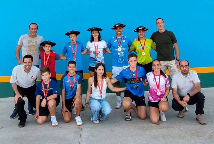 Nafarroako frontball txapelketa irabazi dute eskualdeko pilotari gazteek